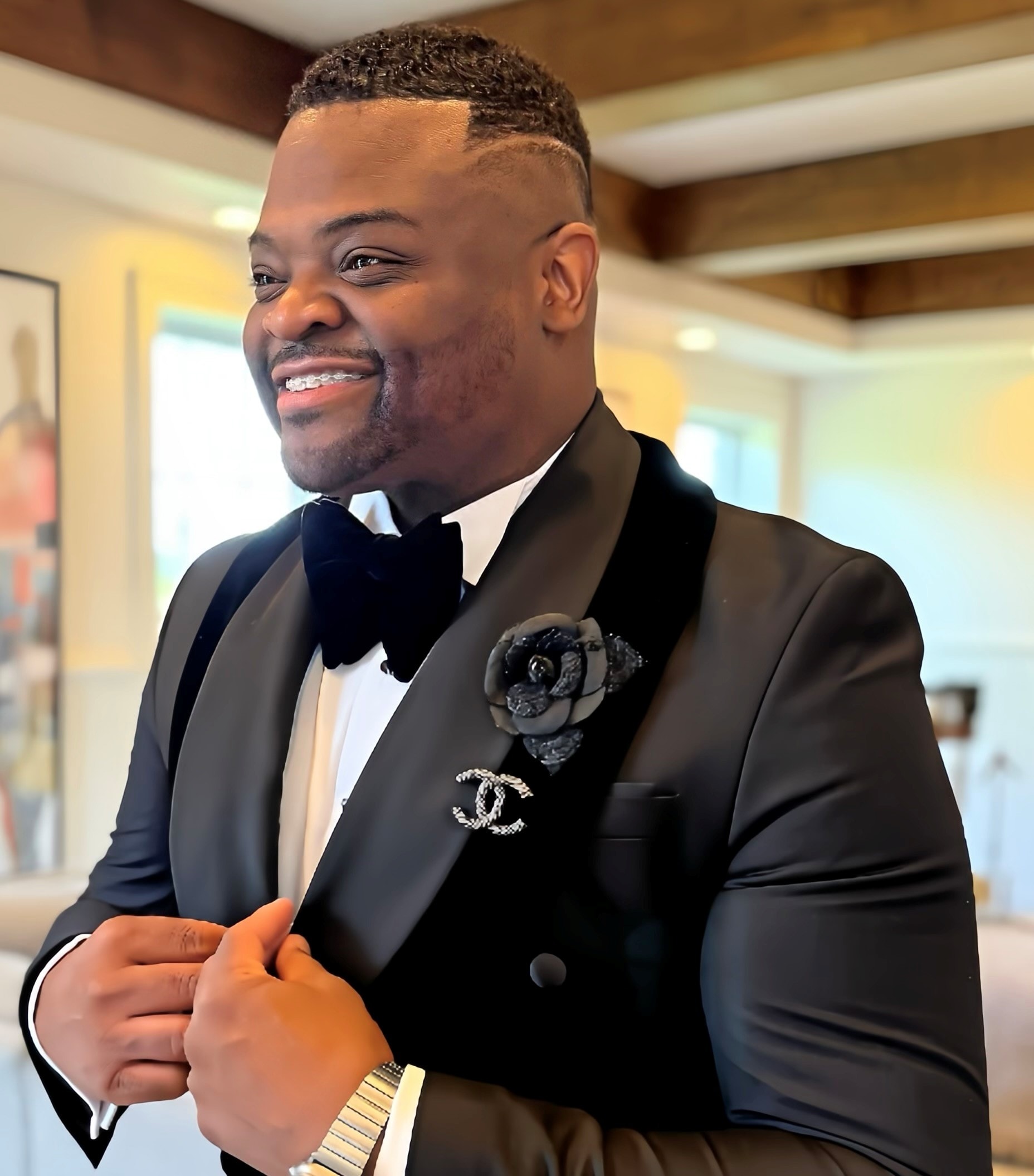 Rob Daies portrait in tuxedo